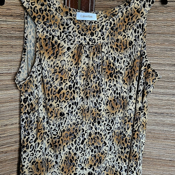 Calvin Klein sleeveless top, Size:LG - Picture 2 of 3